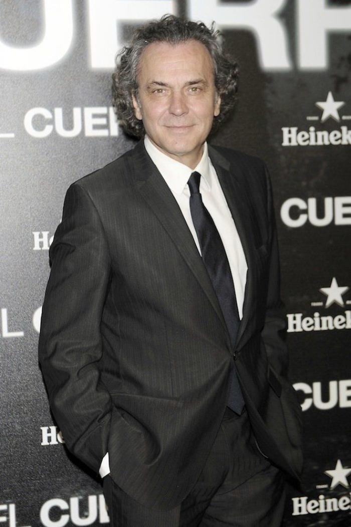 Las dos "caras" de Carolina Bang, rapada a la mitad, en el estreno de 'El cuerpo' (FOTOS)