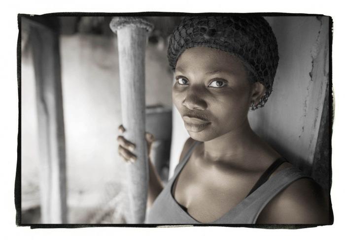 La scout que se enfrenta al neonazi: una nueva heroína viral a la que admirar