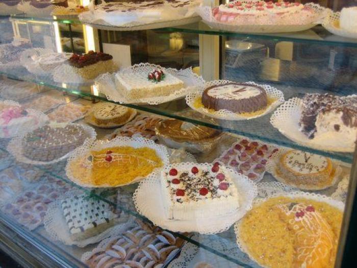 Torrijas, chocolate y mazapán: 10 destinos de Semana Santa para devotos del dulce