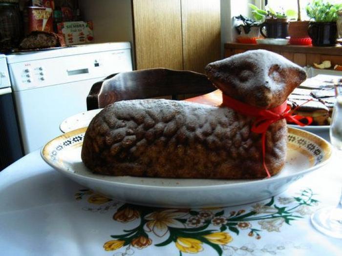 Torrijas, chocolate y mazapán: 10 destinos de Semana Santa para devotos del dulce