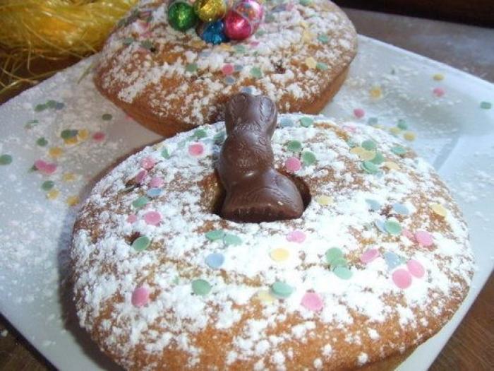 El Cristo de las Gotas de Burgos se troncha un brazo al caer en plena procesión
