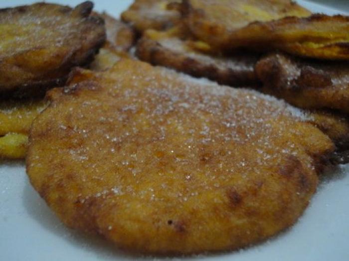 El Cristo de las Gotas de Burgos se troncha un brazo al caer en plena procesión