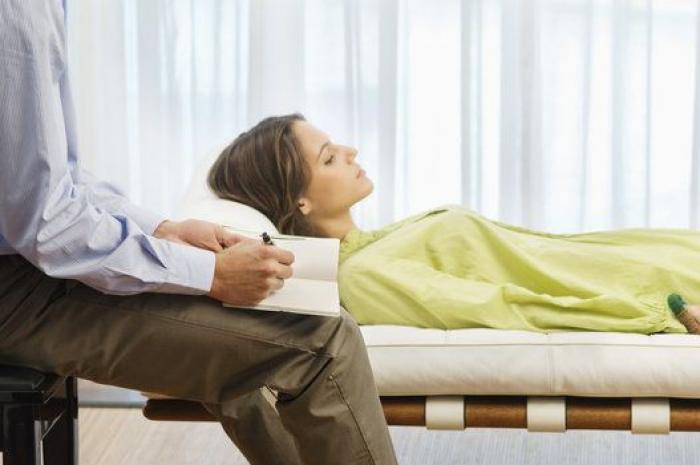 Las mujeres ganan hoy lo que los hombres hace una década