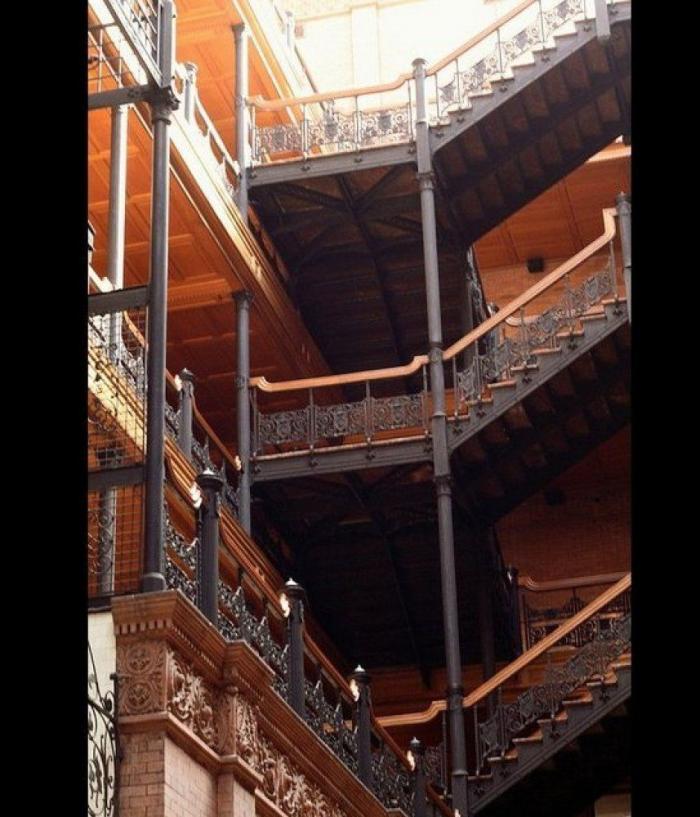 Esta foto de Metro de Madrid hará que vayas con mucho más cuidado en las escaleras mecánicas