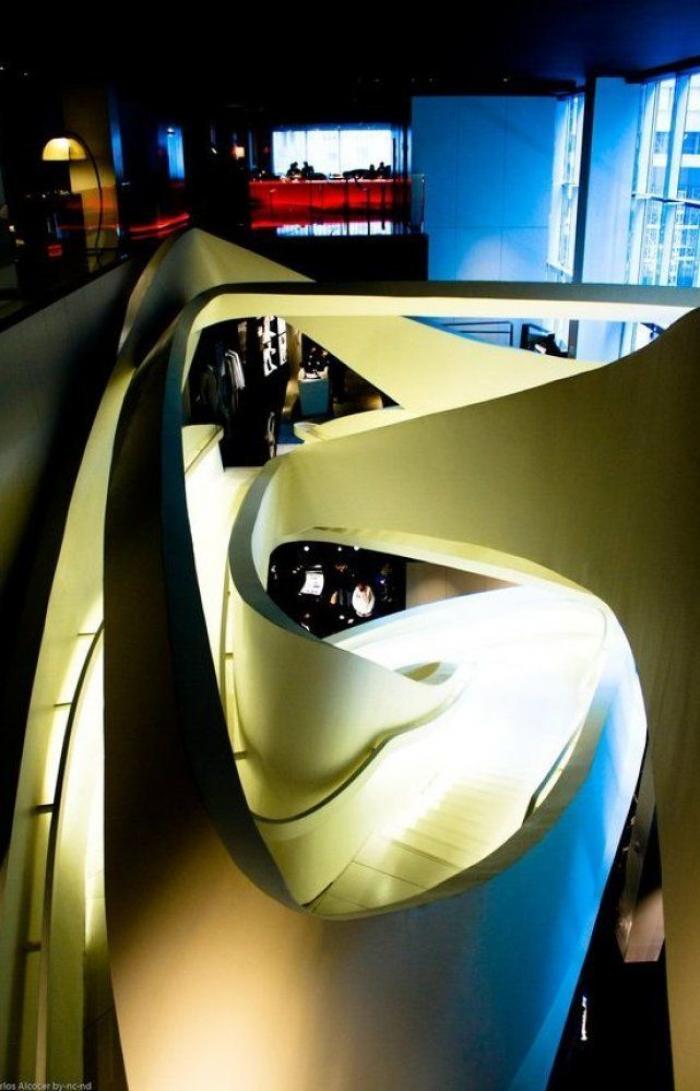 Esta foto de Metro de Madrid hará que vayas con mucho más cuidado en las escaleras mecánicas