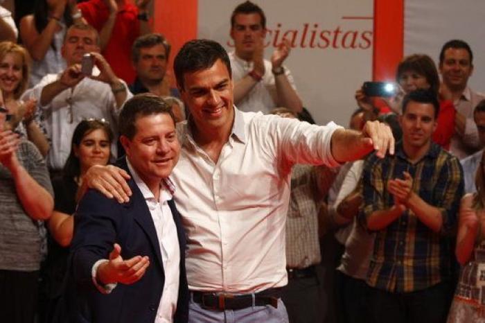 Las fotos del álbum del PSOE con las que hoy flipamos