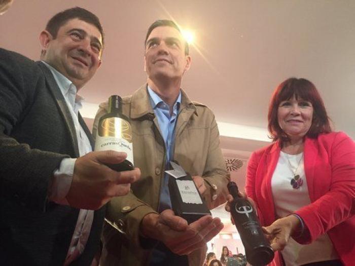 Las fotos del álbum del PSOE con las que hoy flipamos