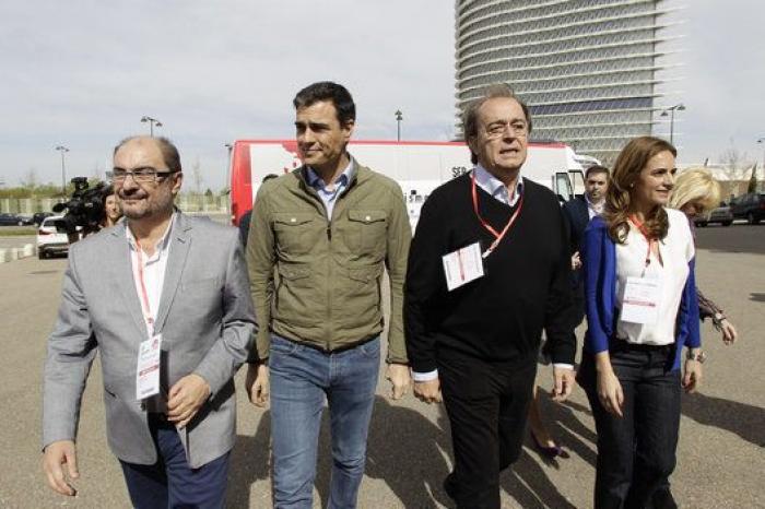Las fotos del álbum del PSOE con las que hoy flipamos
