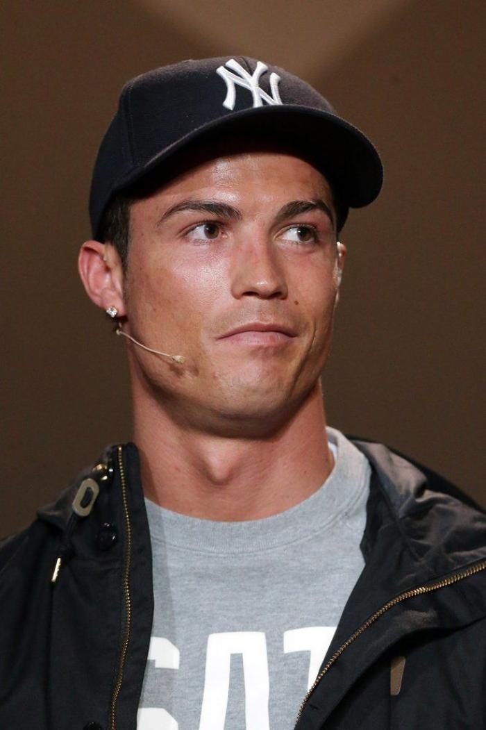 Balón de Oro 2012: Las caras de Cristiano Ronaldo tras perder el Balón de Oro (FOTOS, TUITS)