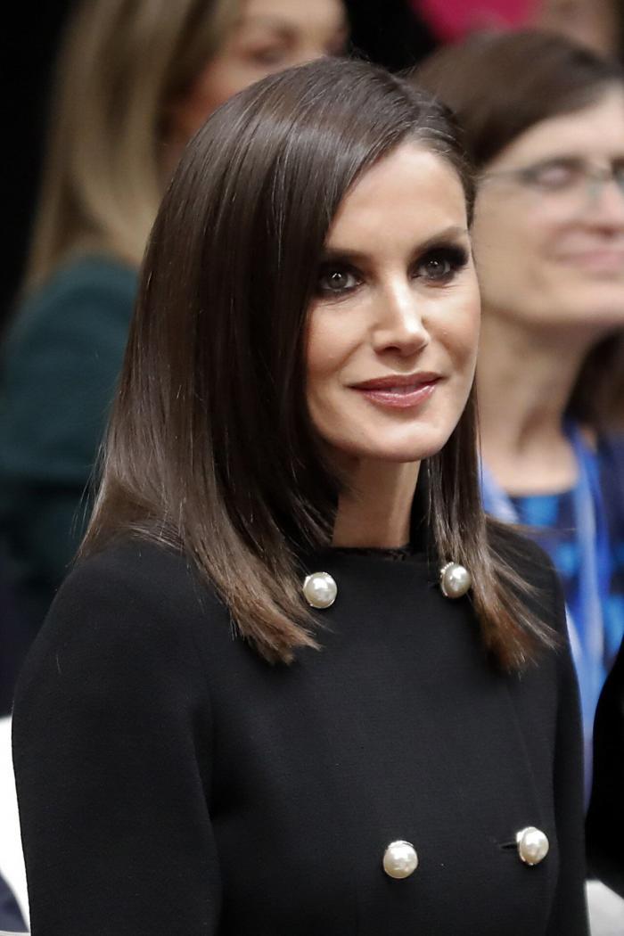 Debajo del abrigo de Letizia hay truco: la razón por la que no lo ha querido enseñar en la Cumbre