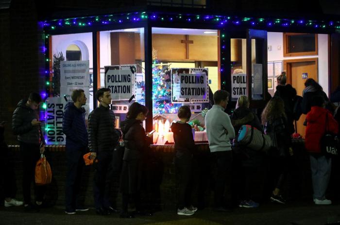 "Que sea lo que Dios quiera": las imágenes de las elecciones en Reino Unido