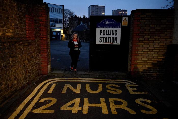 "Que sea lo que Dios quiera": las imágenes de las elecciones en Reino Unido