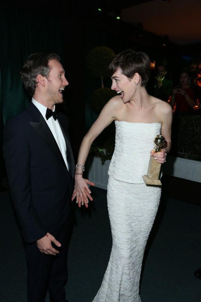 Fiestas después de los Globos de Oro y sus famosos dándolo (FOTOS)