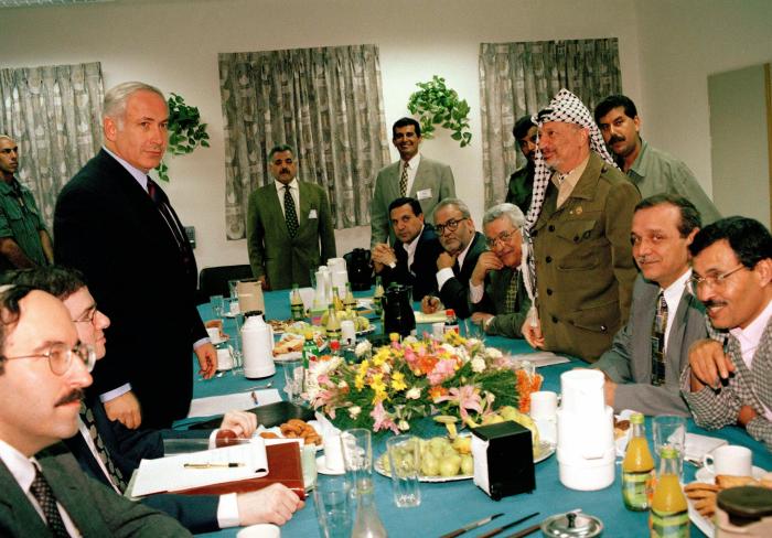 Netanyahu reconoce su derrota y propone a Gantz formar un gobierno de unidad