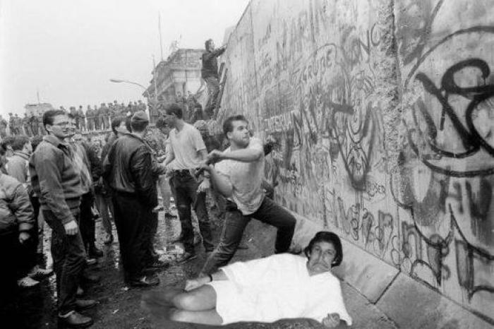 Trump anuncia que restaurará las relaciones comerciales con Huawei