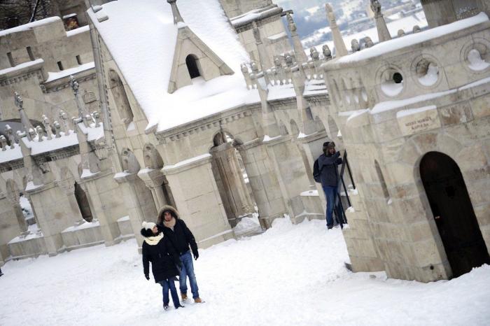 Tokio, París y otras ciudades convertidas en postales de nieve (FOTOS)