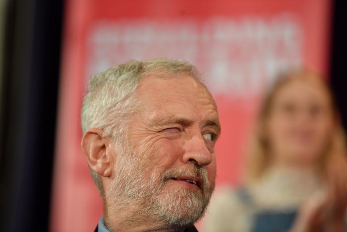 Jeremy Corbyn, el rojo clásico que no encandila pero pone en peligro a Johnson