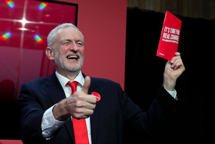 Jeremy Corbyn, el rojo clásico que no encandila pero pone en peligro a Johnson