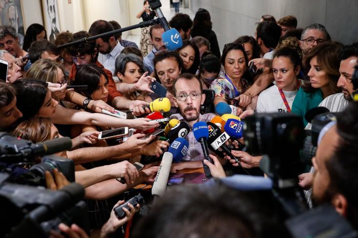 La historia detrás del único sí 'forastero' a Pedro Sánchez