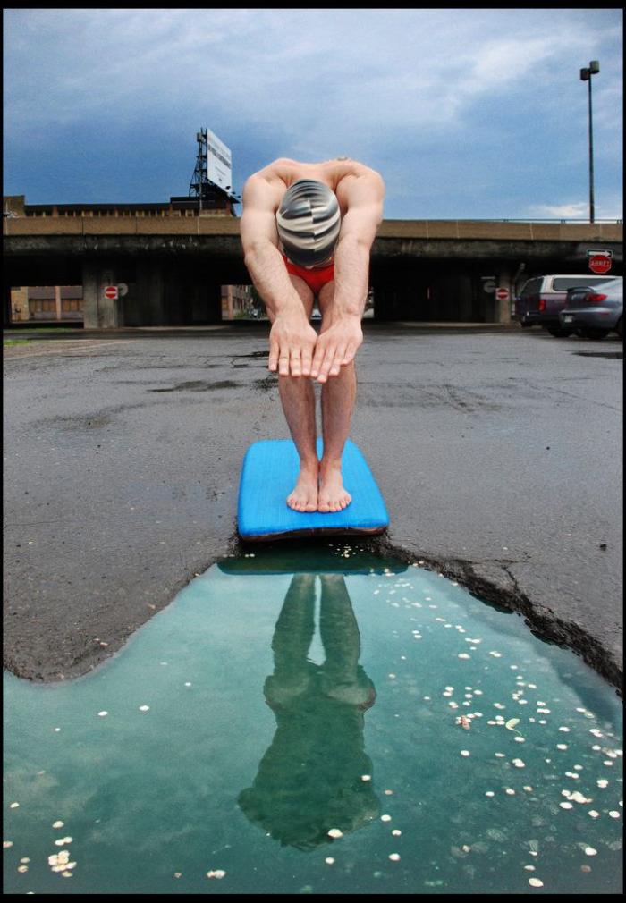 Incredulidad por cómo dibuja este operario una señal de tráfico