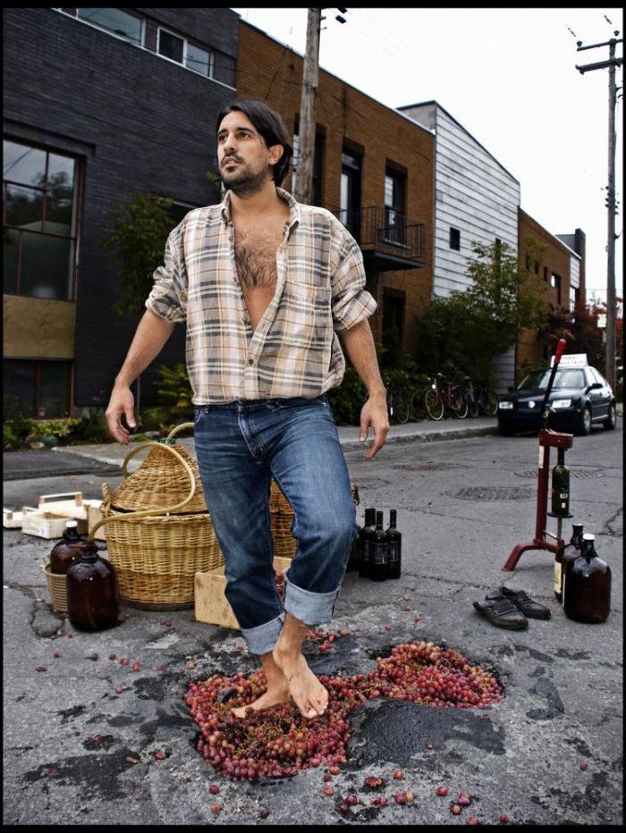 Incredulidad por cómo dibuja este operario una señal de tráfico