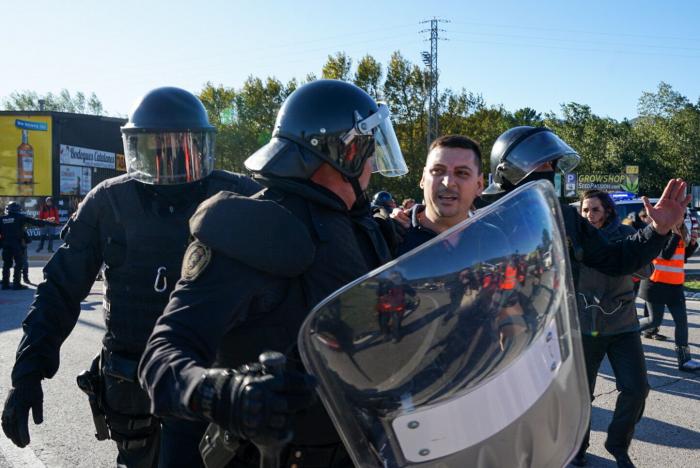 Investigan la retirada de la bandera española del Palau de la Generalitat catalana