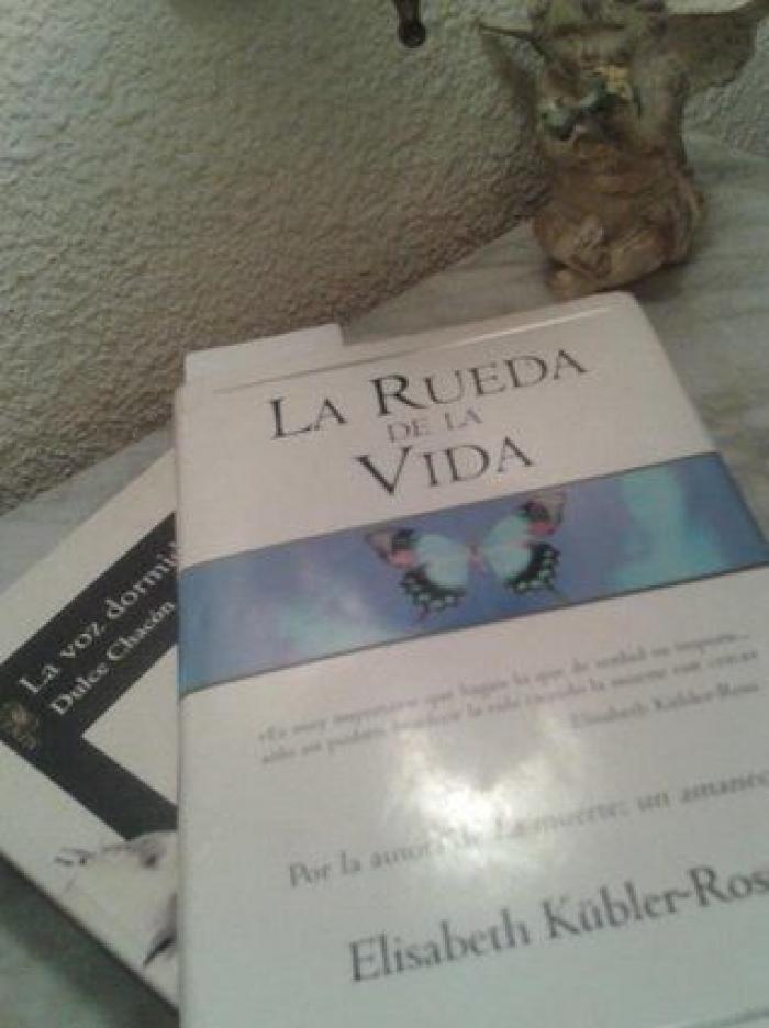 Del 'rechazo' editorial al superventas: la historia tras cuatro escritores españoles