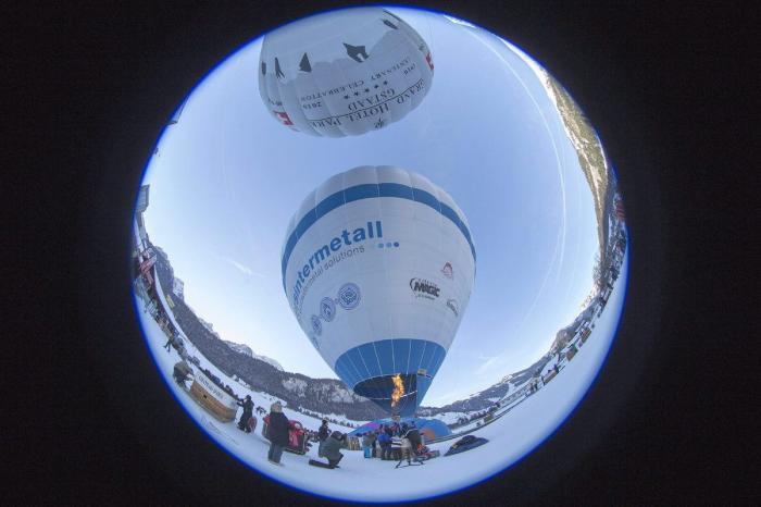 9 fotos espectaculares de globos aerostáticos en los Alpes (FOTOS)