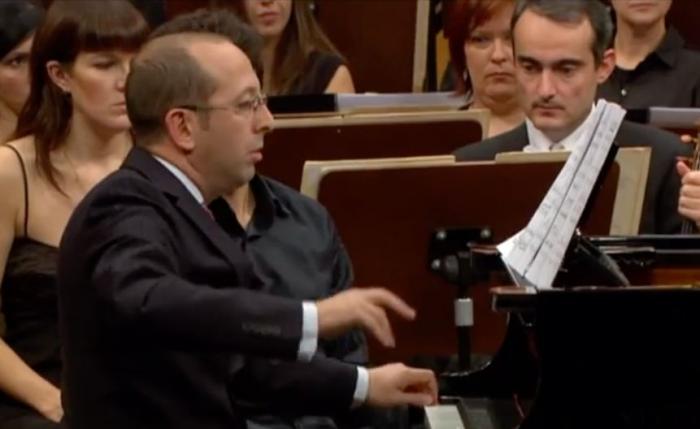 El 'New York Times' se fija (para bien) en una líder política española a dos días de las elecciones