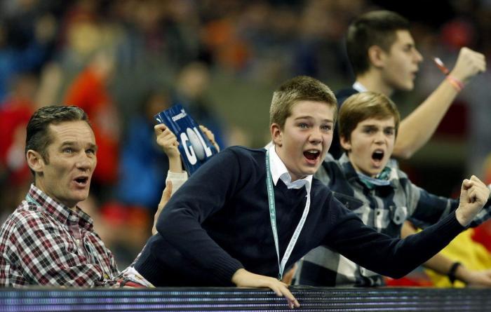Morbo en las gradas: El príncipe en el palco y Urdangarin a pie de pista en el Palau Sant Jordi (FOTOS)