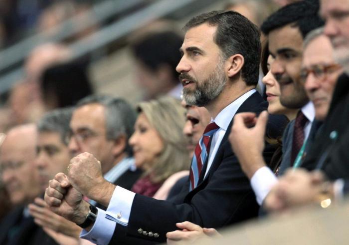 Morbo en las gradas: El príncipe en el palco y Urdangarin a pie de pista en el Palau Sant Jordi (FOTOS)