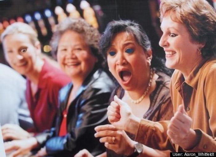 "Me flipa el giro conceptual": bromas y montajes con el desconcertante cartel de los 'Veranos de la Villa' de Madrid