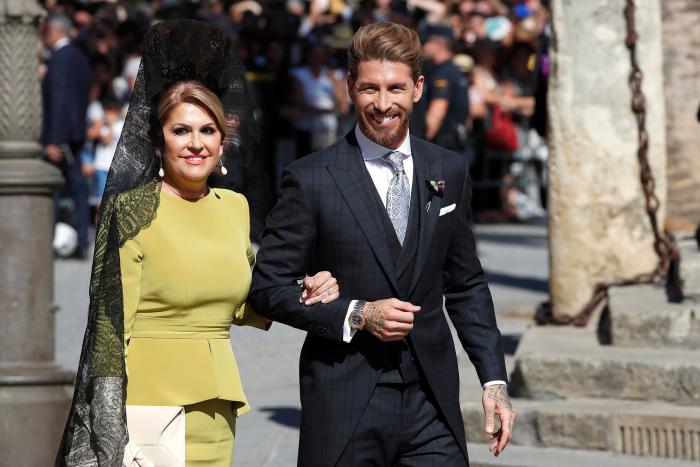 Un famoso se sincera sobre la boda de Sergio Ramos y Pilar Rubio: "Iba tan pedo que pensé que el dragón era de verdad"