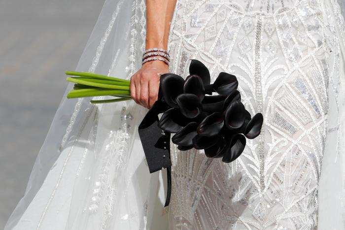 Un famoso se sincera sobre la boda de Sergio Ramos y Pilar Rubio: "Iba tan pedo que pensé que el dragón era de verdad"