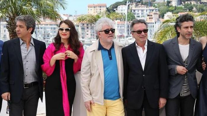 La foto de Almodóvar después de ganar 0 Goyas