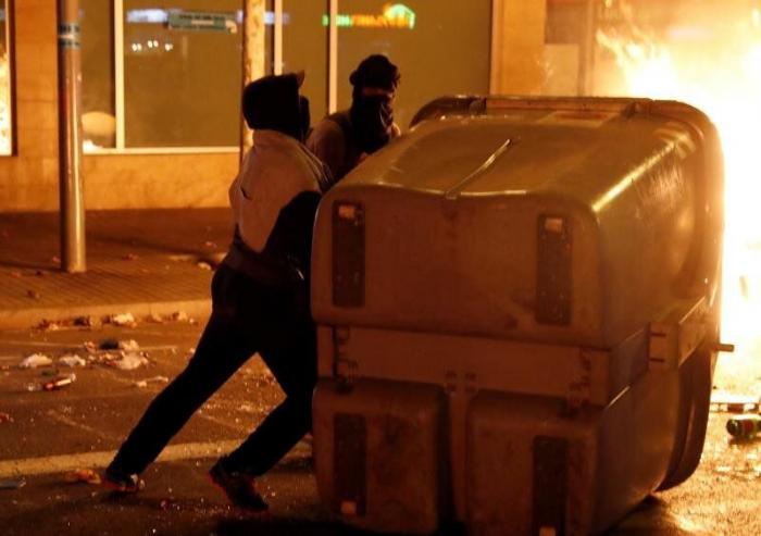 Un 'Clásico' entre barricadas y pinchazo independentista