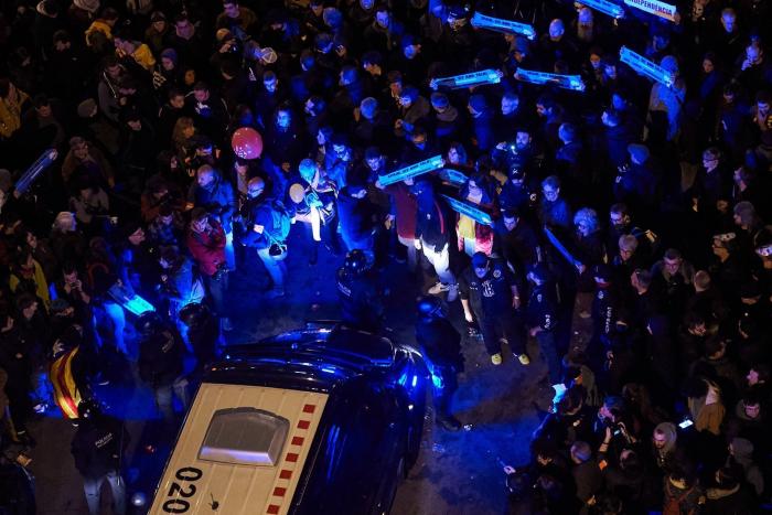 Un 'Clásico' entre barricadas y pinchazo independentista