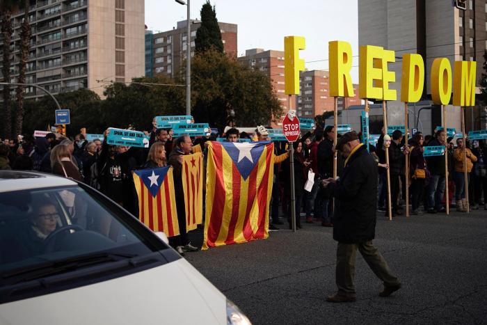 Un 'Clásico' entre barricadas y pinchazo independentista