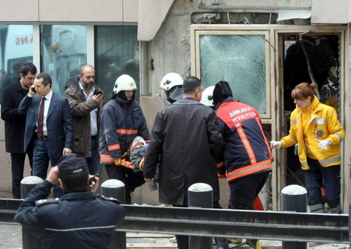 Explosión junto a la embajada de EEUU en Turquía: varias víctimas (FOTOS)