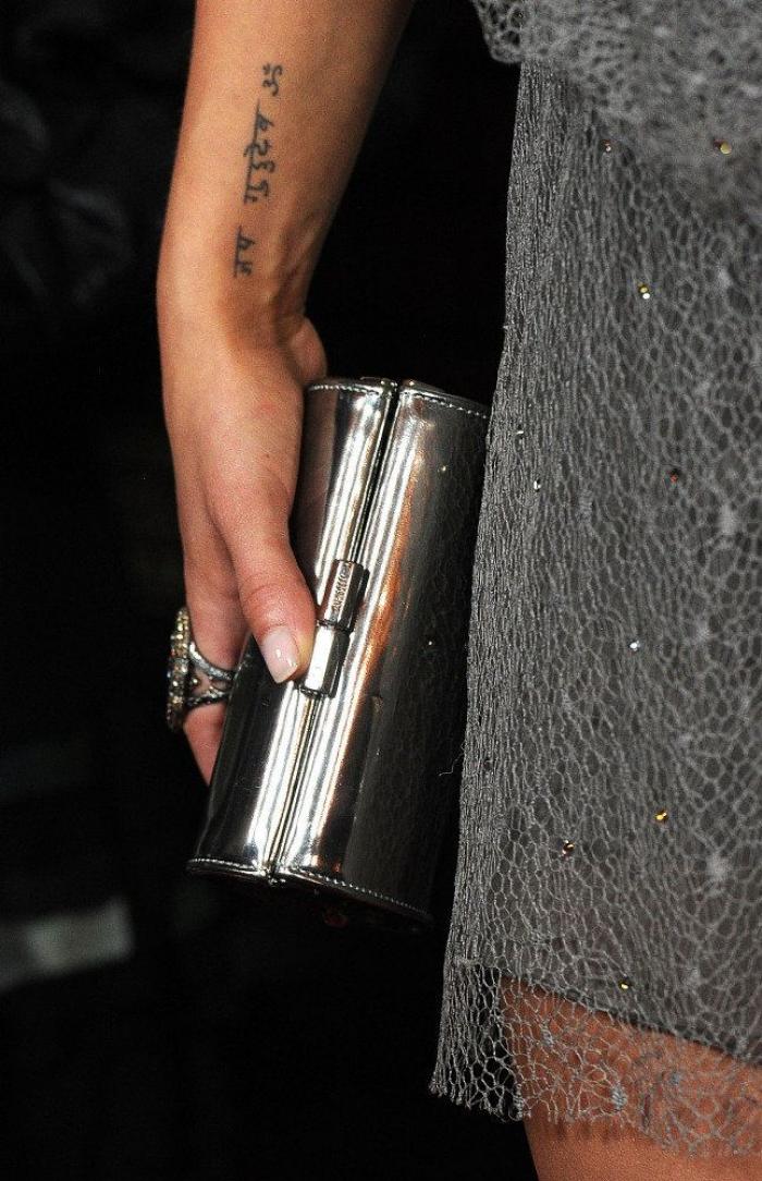 El tatuaje con errata de Gloria Camila (FOTOS)