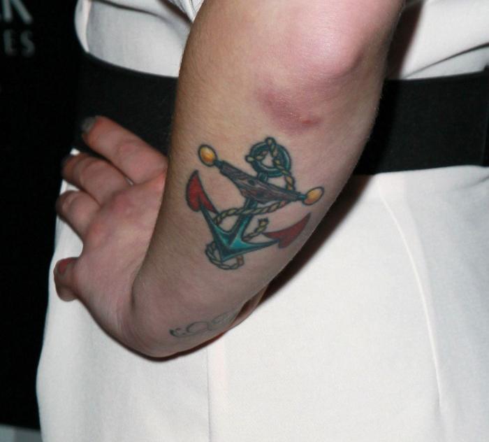 El tatuaje con errata de Gloria Camila (FOTOS)