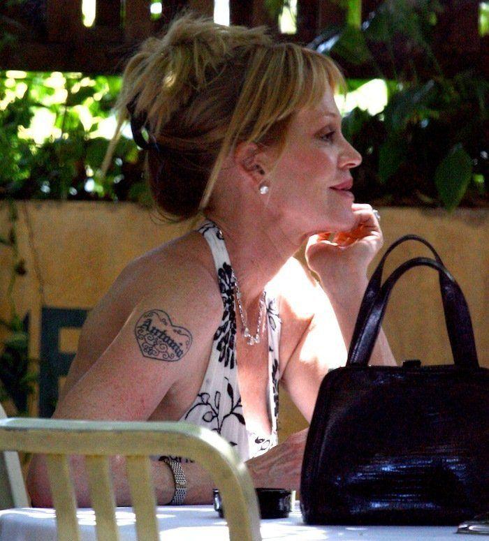 El tatuaje con errata de Gloria Camila (FOTOS)