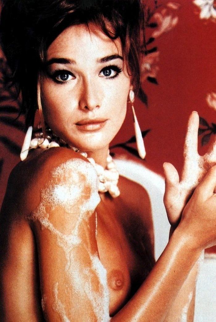 Carla Bruni odiaba que la llamaran "gorda" (FOTOS)