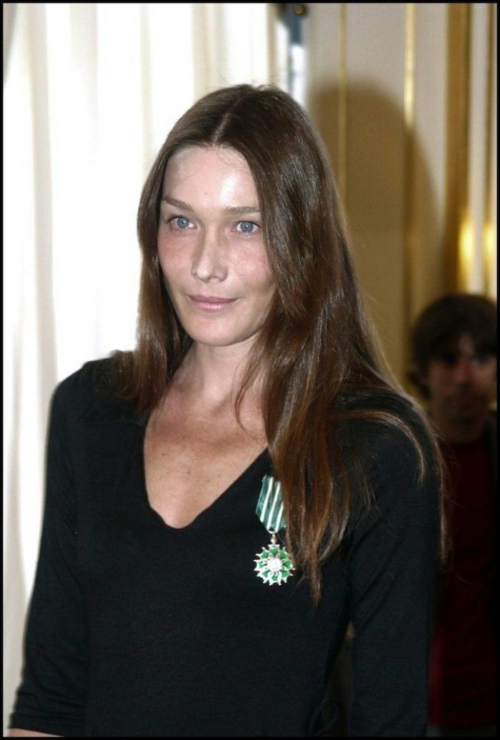 Carla Bruni odiaba que la llamaran "gorda" (FOTOS)