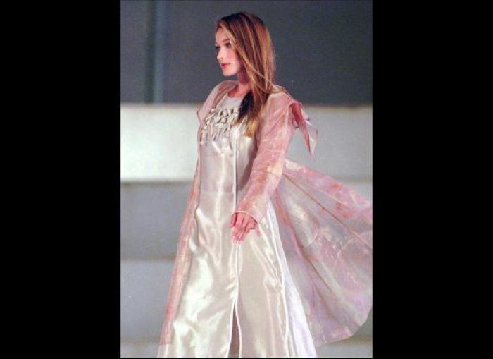 El pequeño-gran detalle por el que la portada de 'Paris Match' está arrasando: salta a la vista