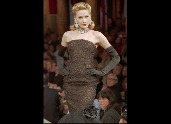 El pequeño-gran detalle por el que la portada de 'Paris Match' está arrasando: salta a la vista