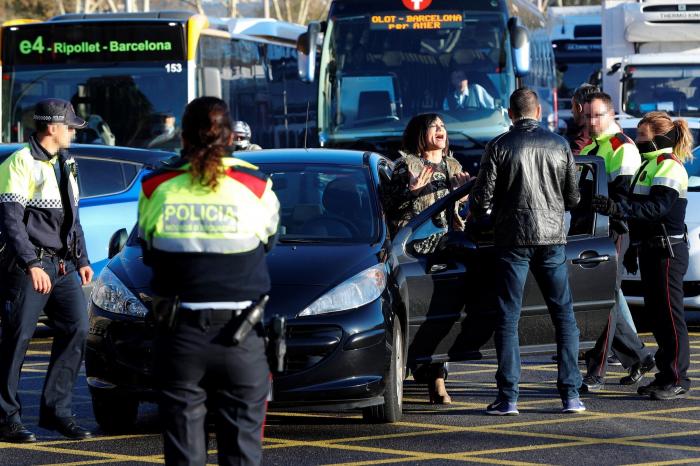 Incredulidad por lo que ha ocurrido en Google con la gasolinera donde fue detenido Puigdemont