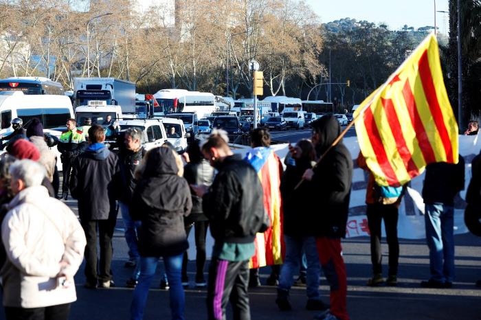 Incredulidad por lo que ha ocurrido en Google con la gasolinera donde fue detenido Puigdemont