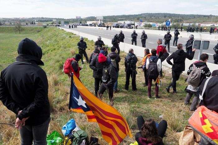 Incredulidad por lo que ha ocurrido en Google con la gasolinera donde fue detenido Puigdemont