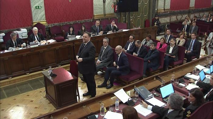El PP mete presión contra los indultos con la figura del rey: "No puede ser que le hagan firmar esto"